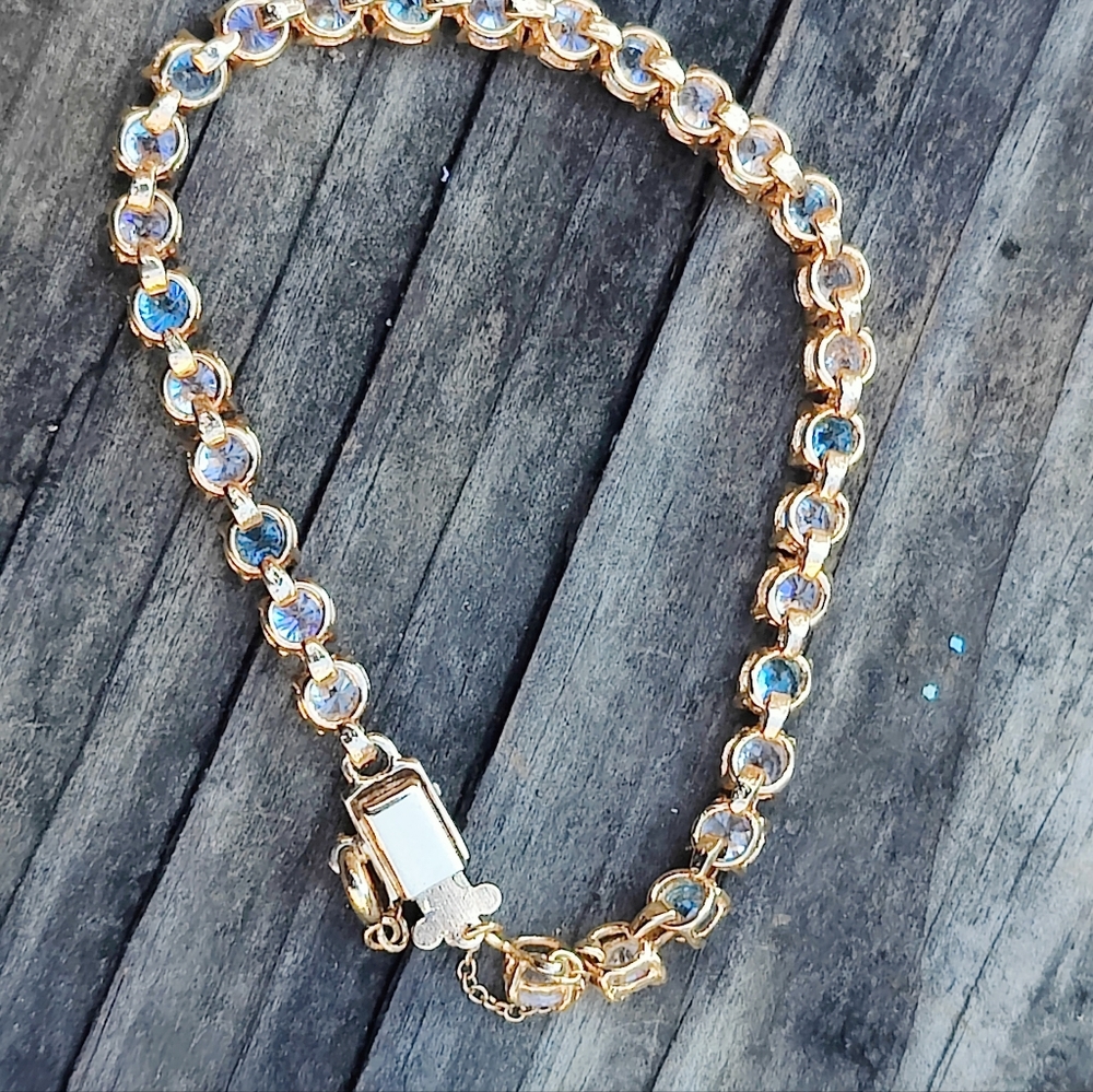 Vintage Gold and Blue Crystal Bracelet - Picture 7 of 7